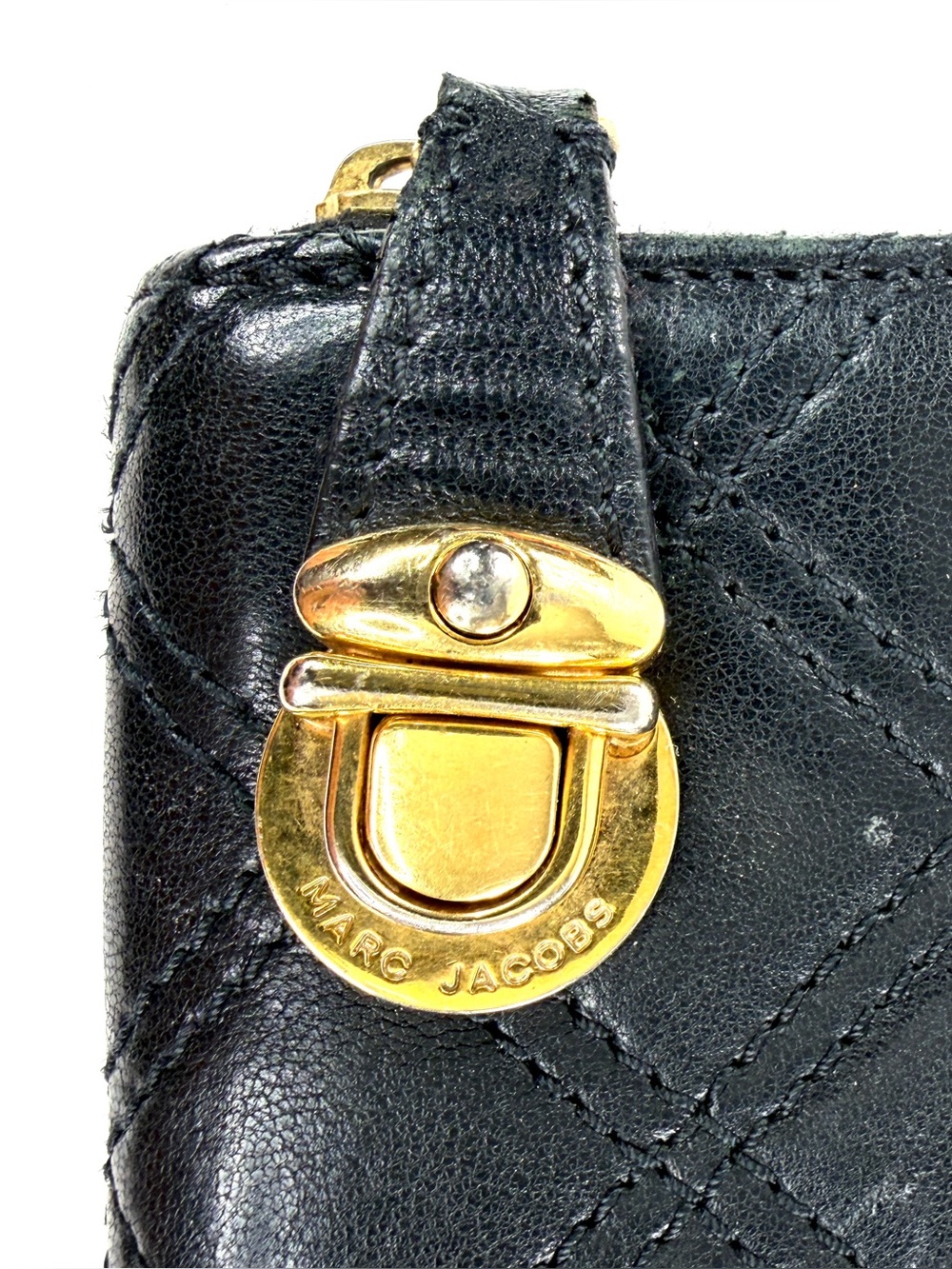 Marc Jacobs Black Quilted Leather Large Zip Around Wallet Clutch Brass Push Lock - Picture 7 of 10